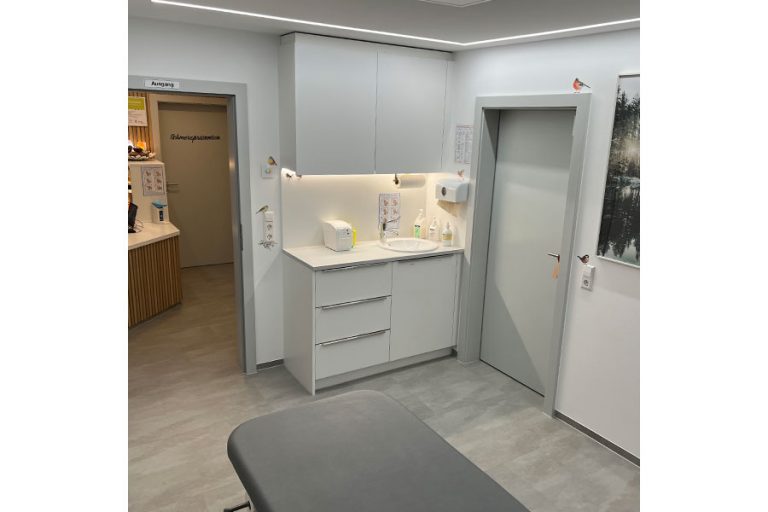 Schmerzpraxis Schaich Kohlberg 1 768x512