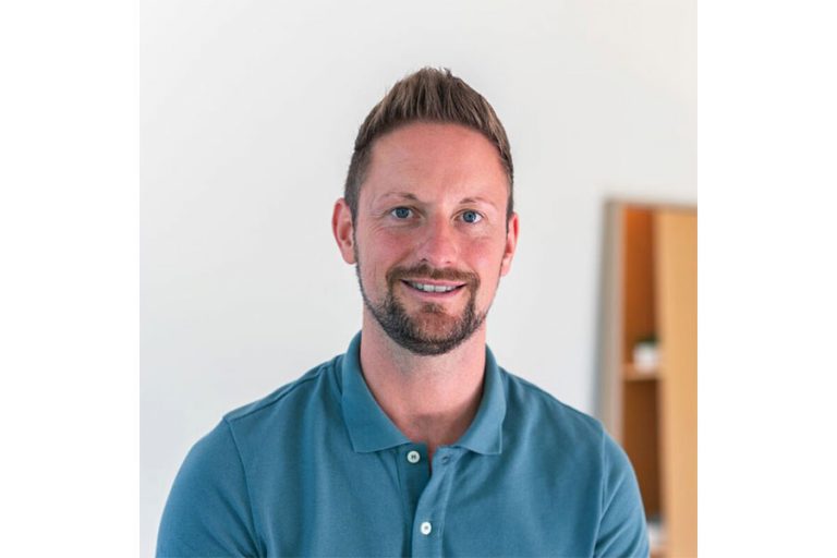 Pure Praxis Osteopathie Stephan Kniffke Werniggerode Inhaber 768x512